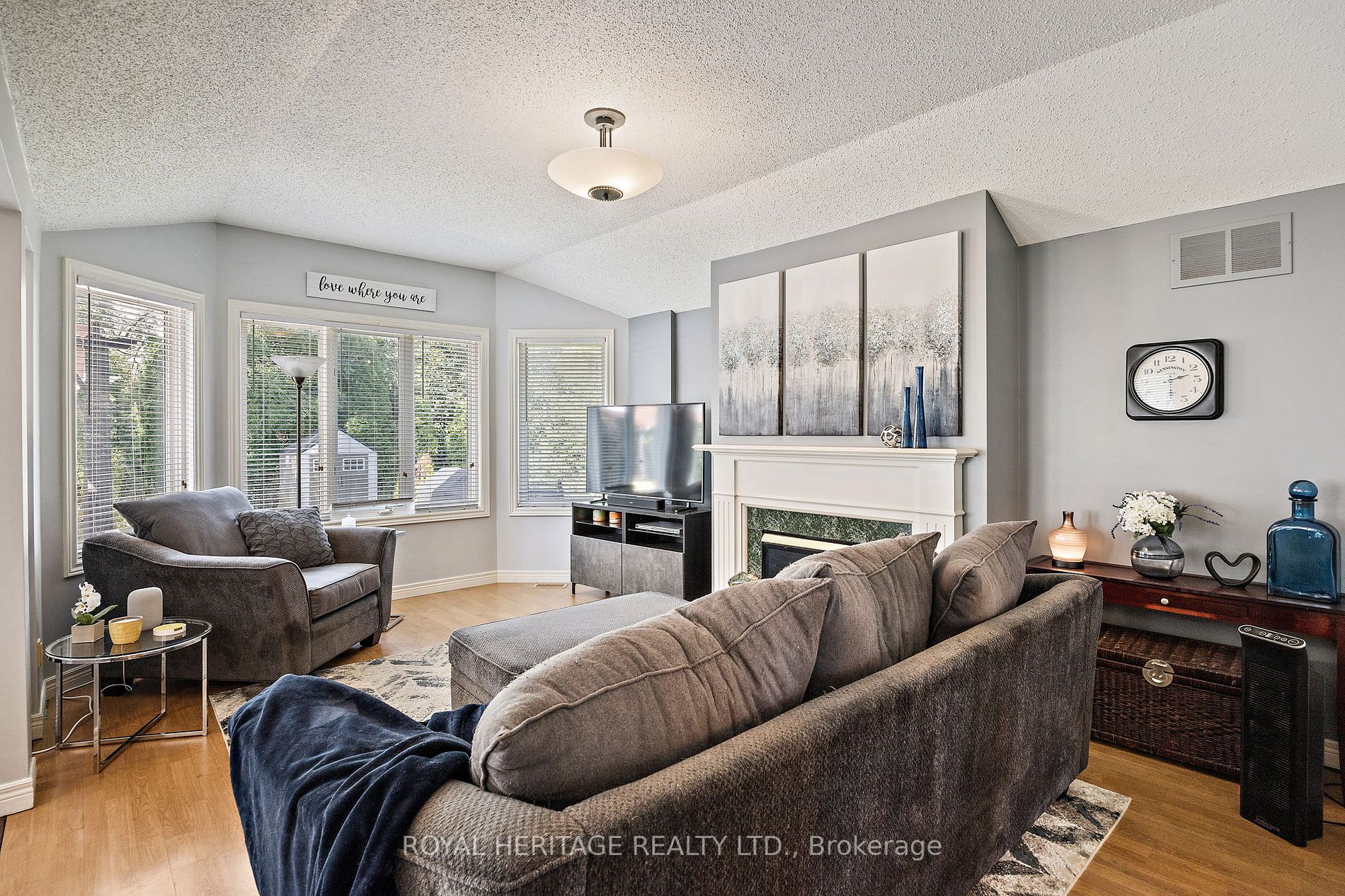 448 Sheppard Ave, Pickering
