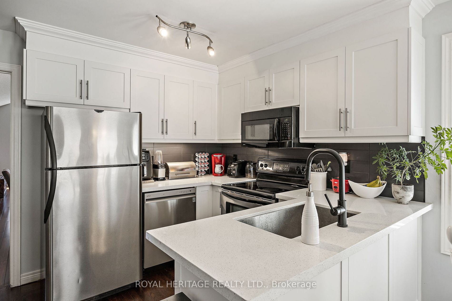 448 Sheppard Ave, Pickering