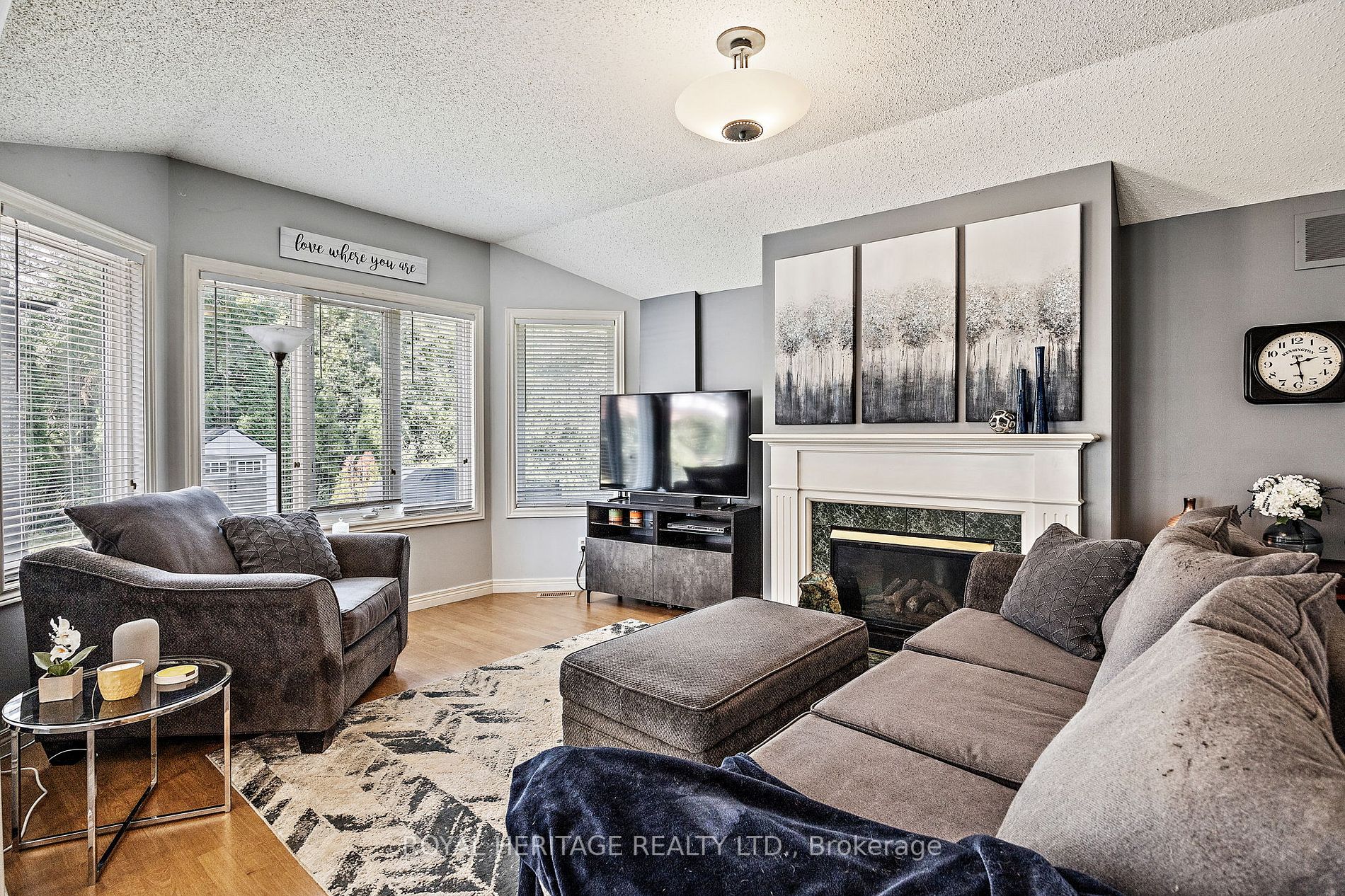 448 Sheppard Ave, Pickering