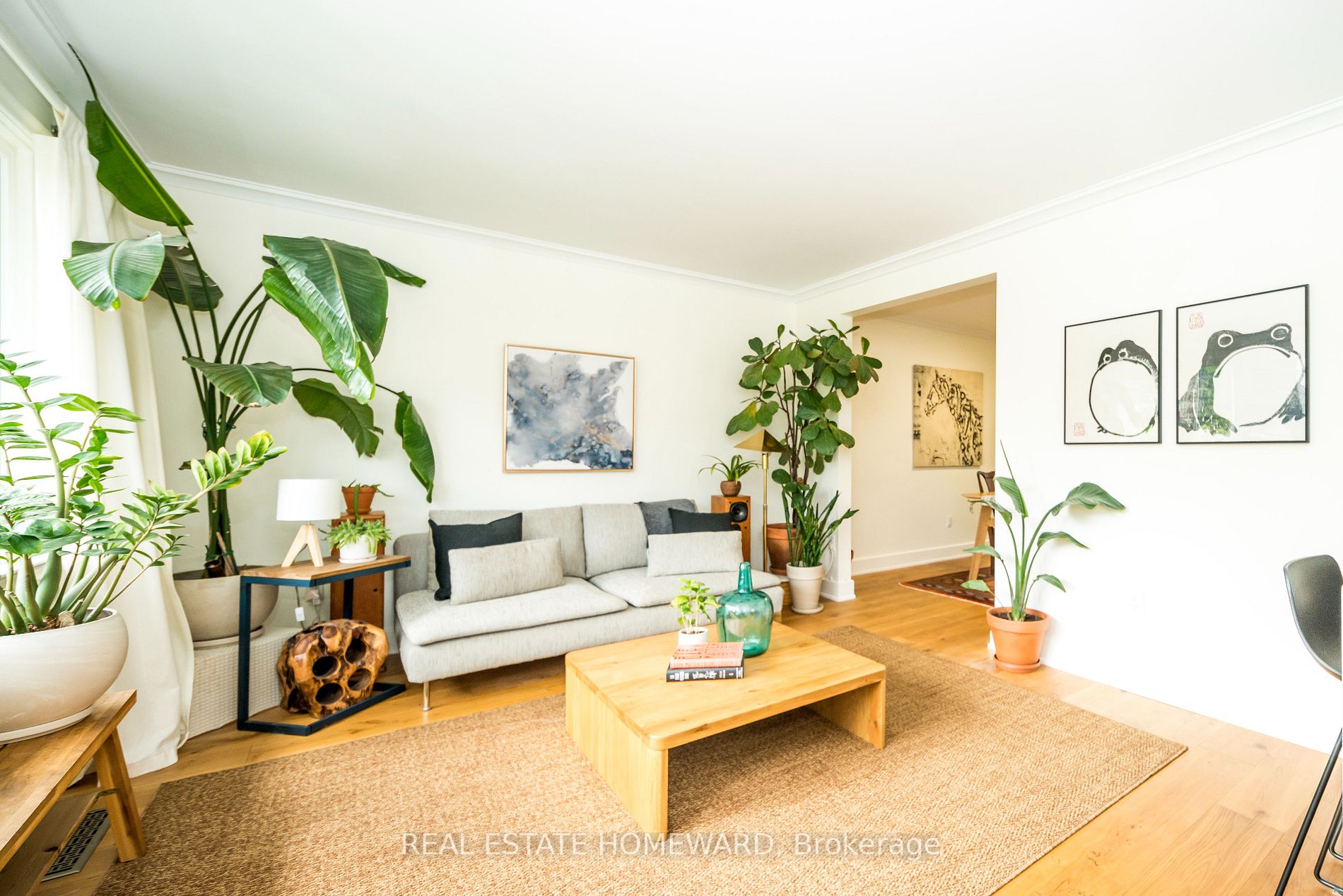 27 Sharpe St