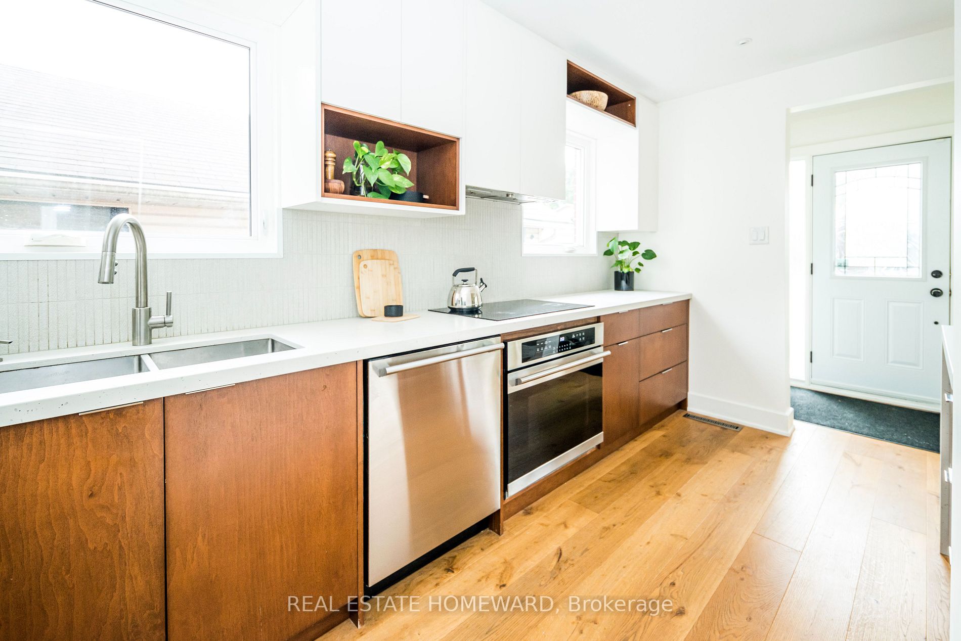 27 Sharpe St