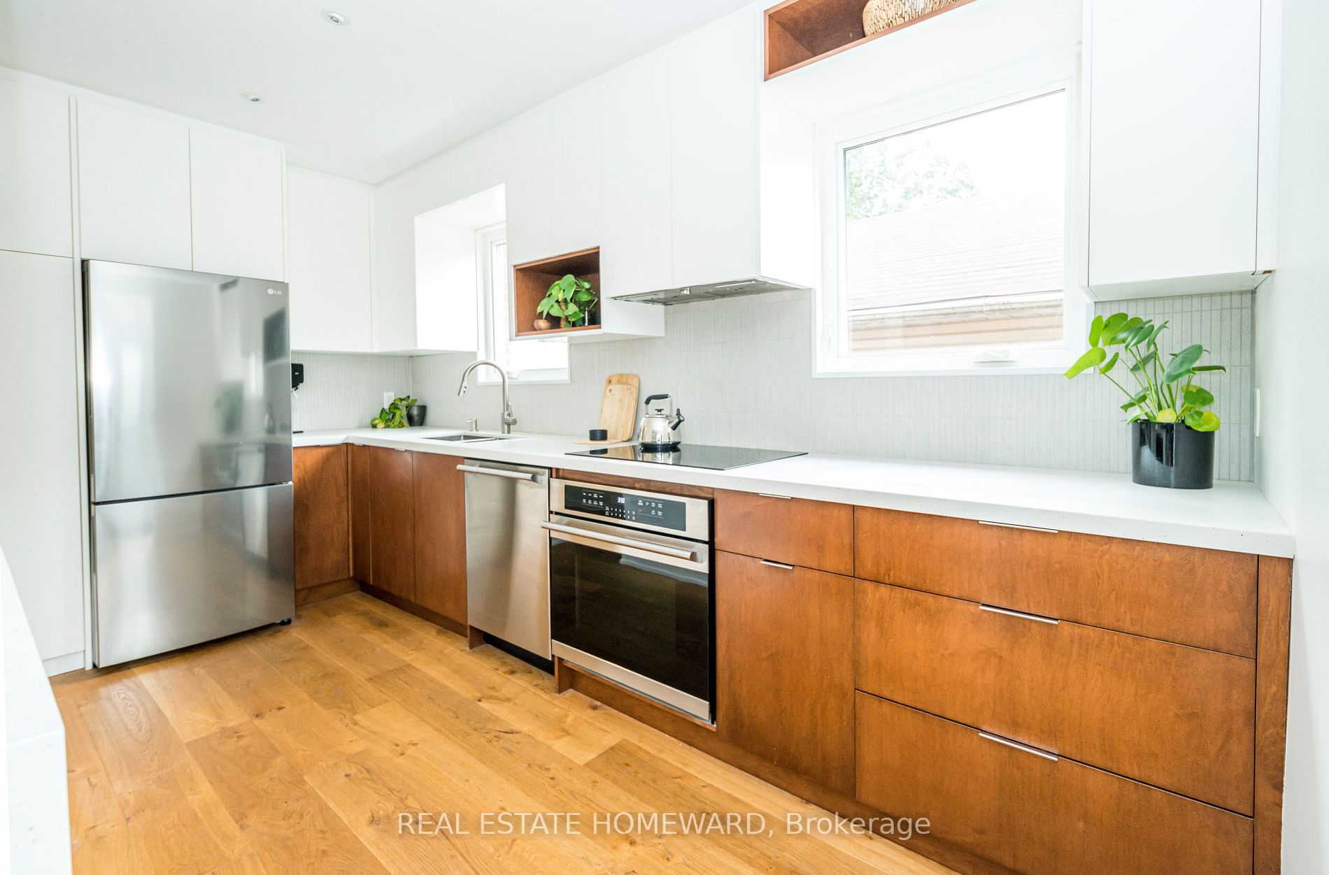 27 Sharpe St