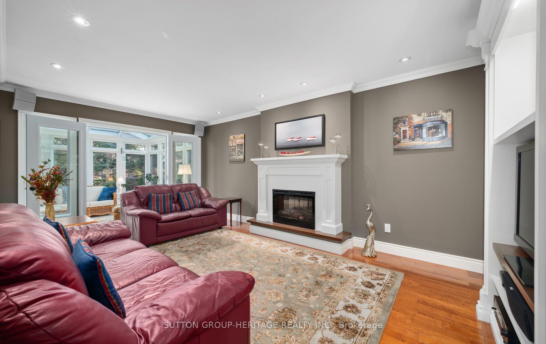 9 Bartlett Dr