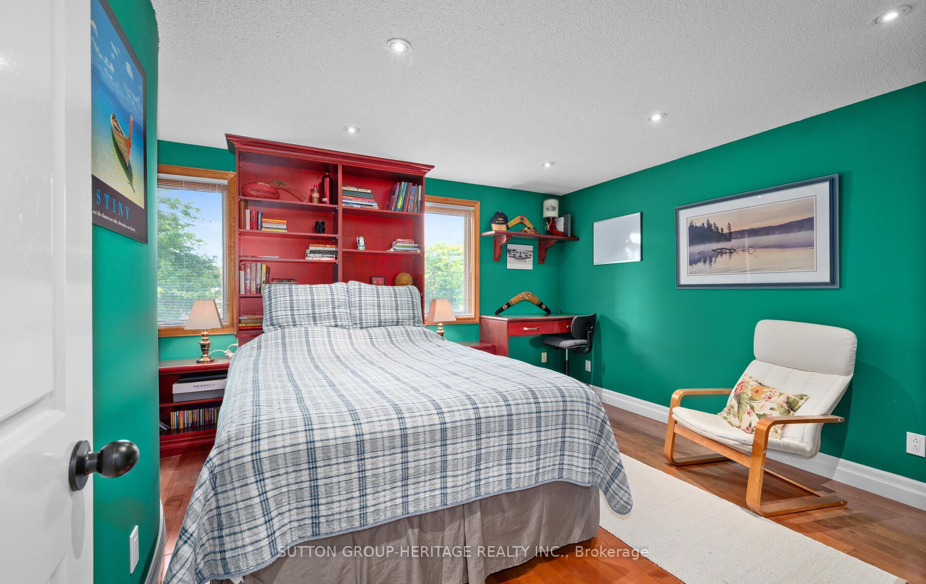 9 Bartlett Dr