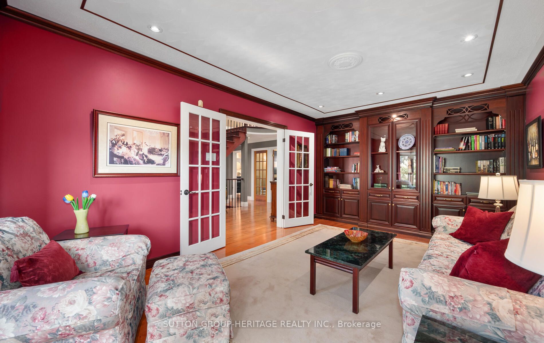9 Bartlett Dr