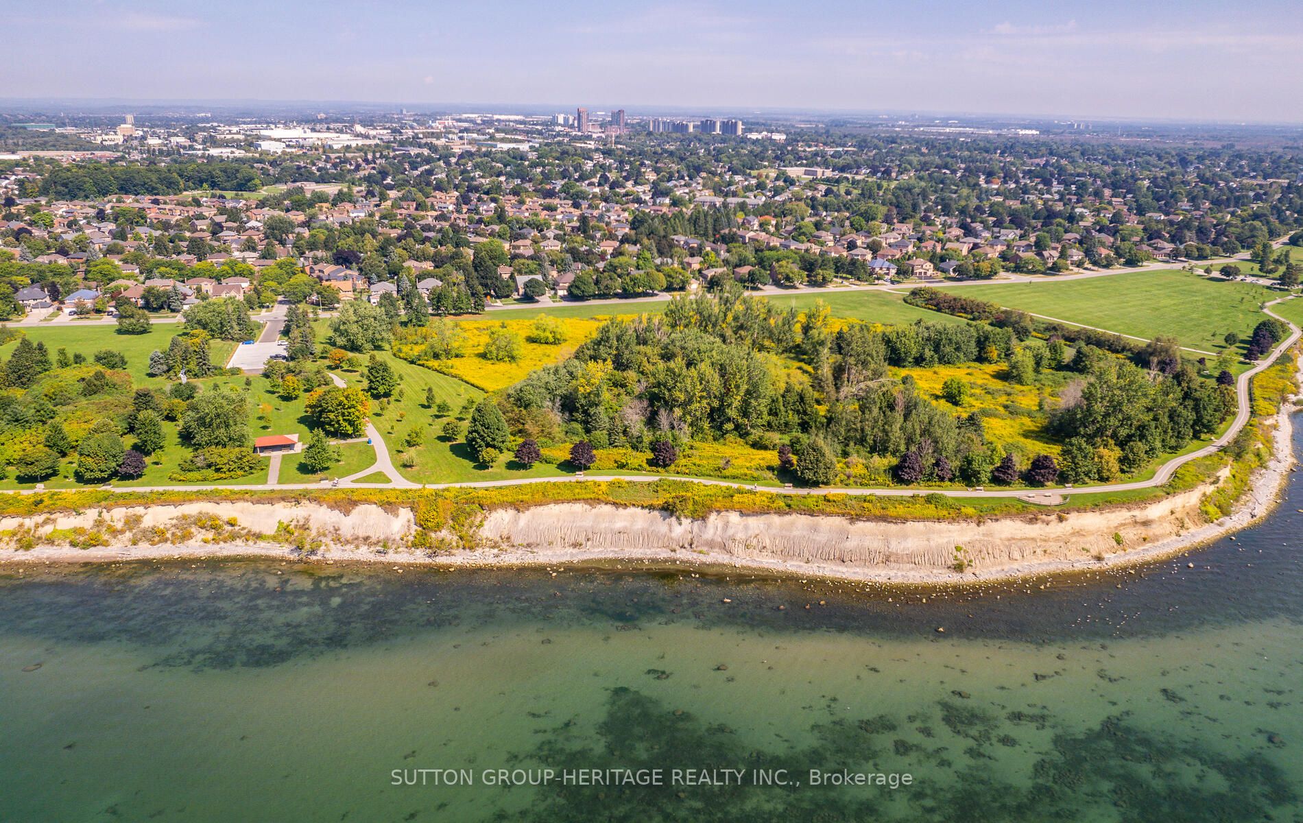 9 Bartlett Dr