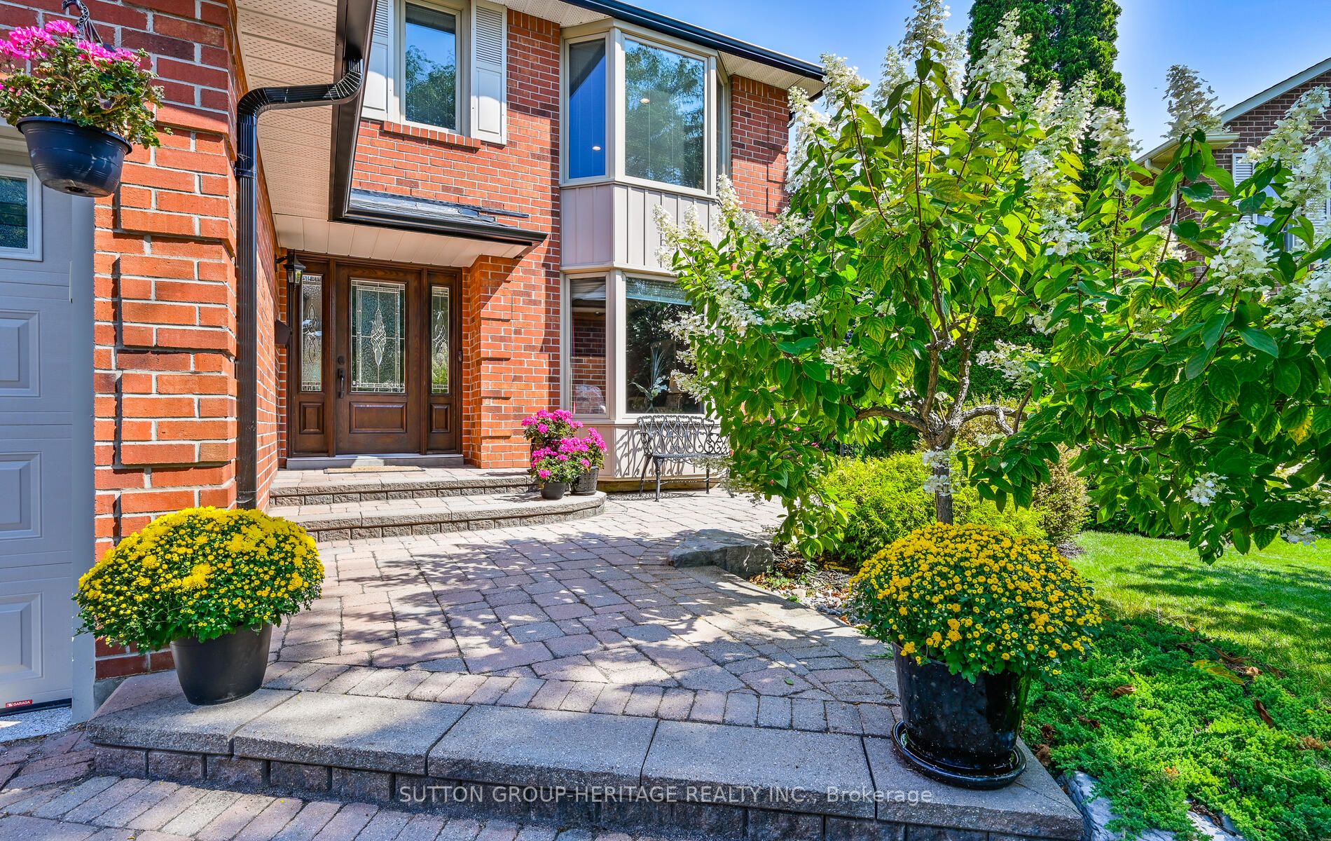 9 Bartlett Dr