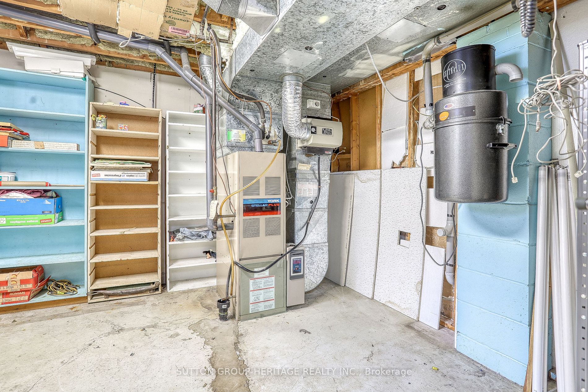 216 Warden Wilson Ave
