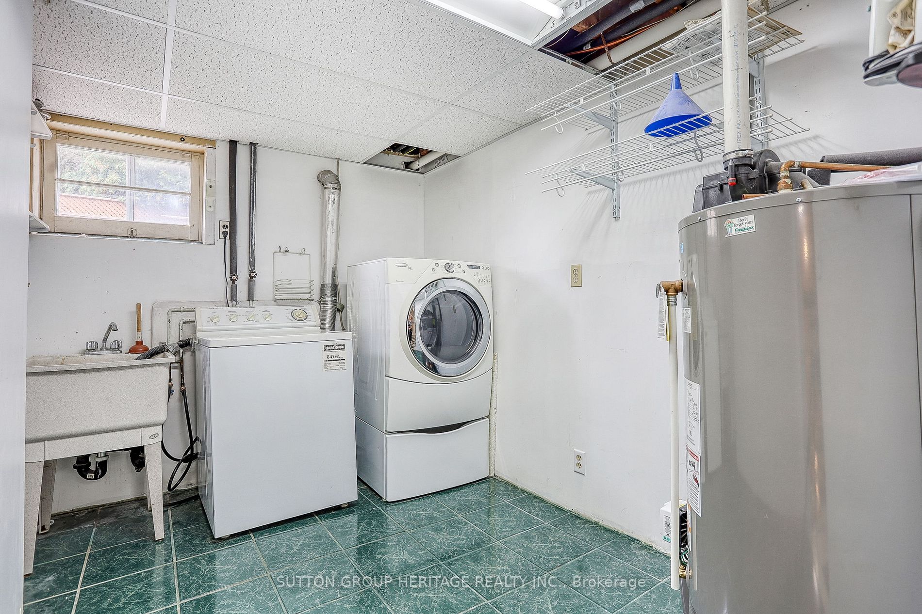 216 Warden Wilson Ave