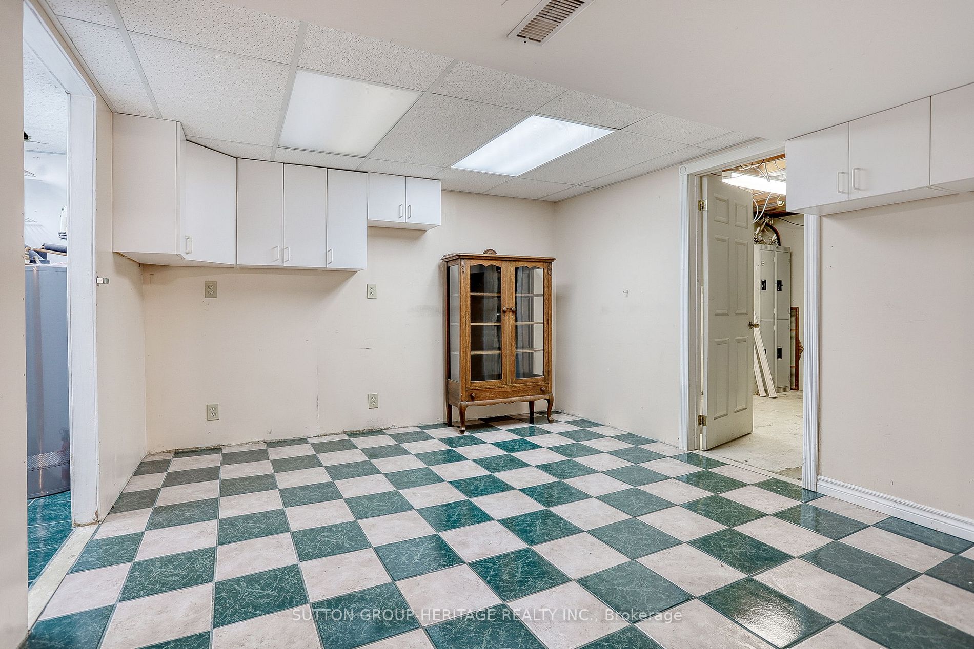 216 Warden Wilson Ave