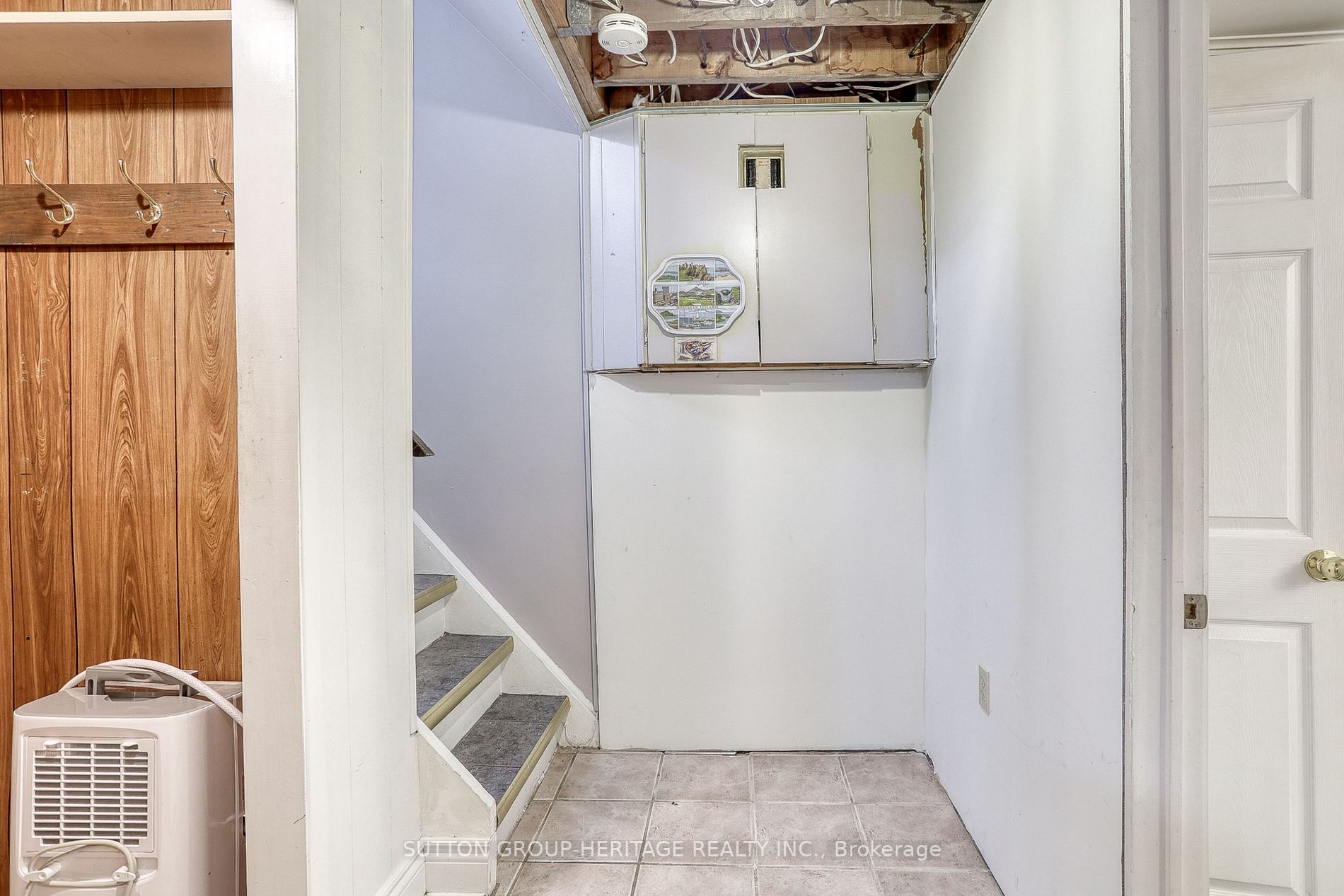 216 Warden Wilson Ave