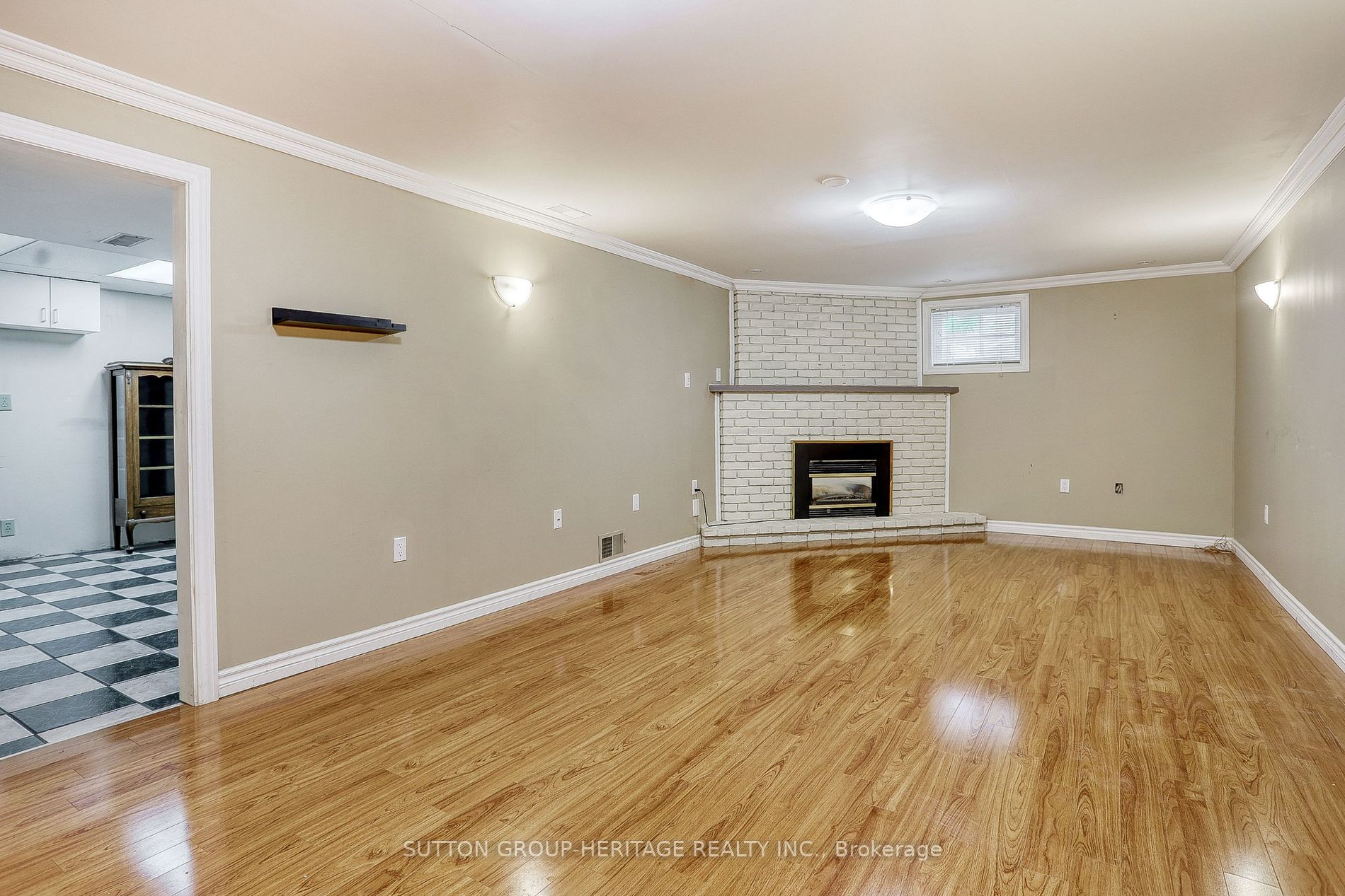 216 Warden Wilson Ave