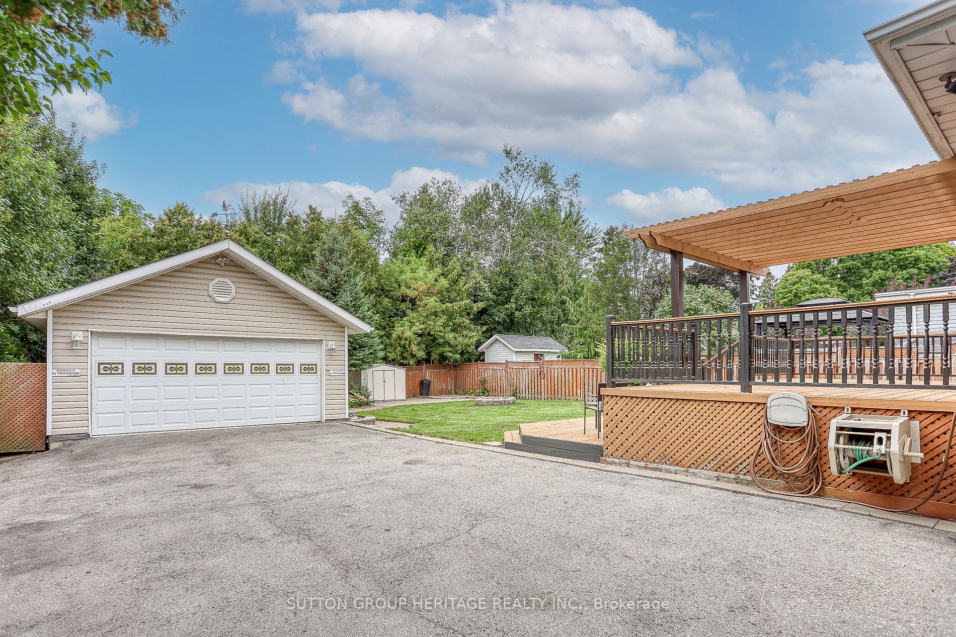 216 Warden Wilson Ave
