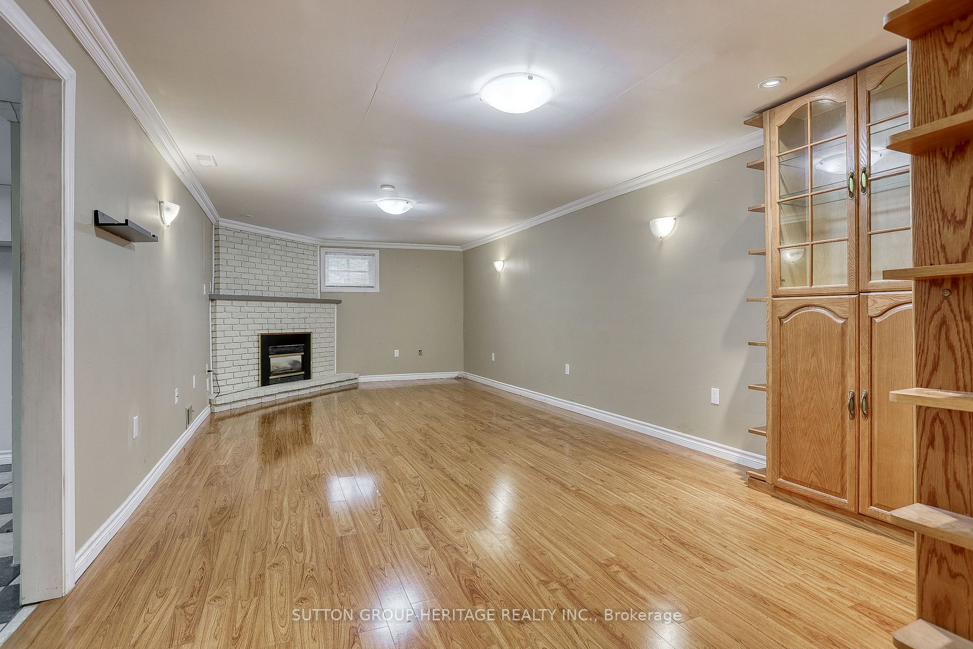 216 Warden Wilson Ave