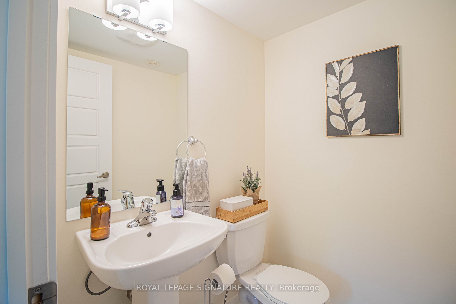 250 Finch Avenue, #27