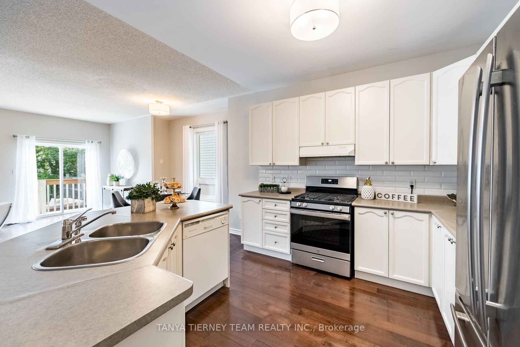 60 Darius Harns Dr