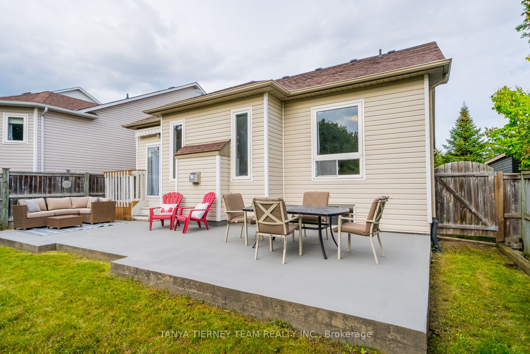 60 Darius Harns Dr
