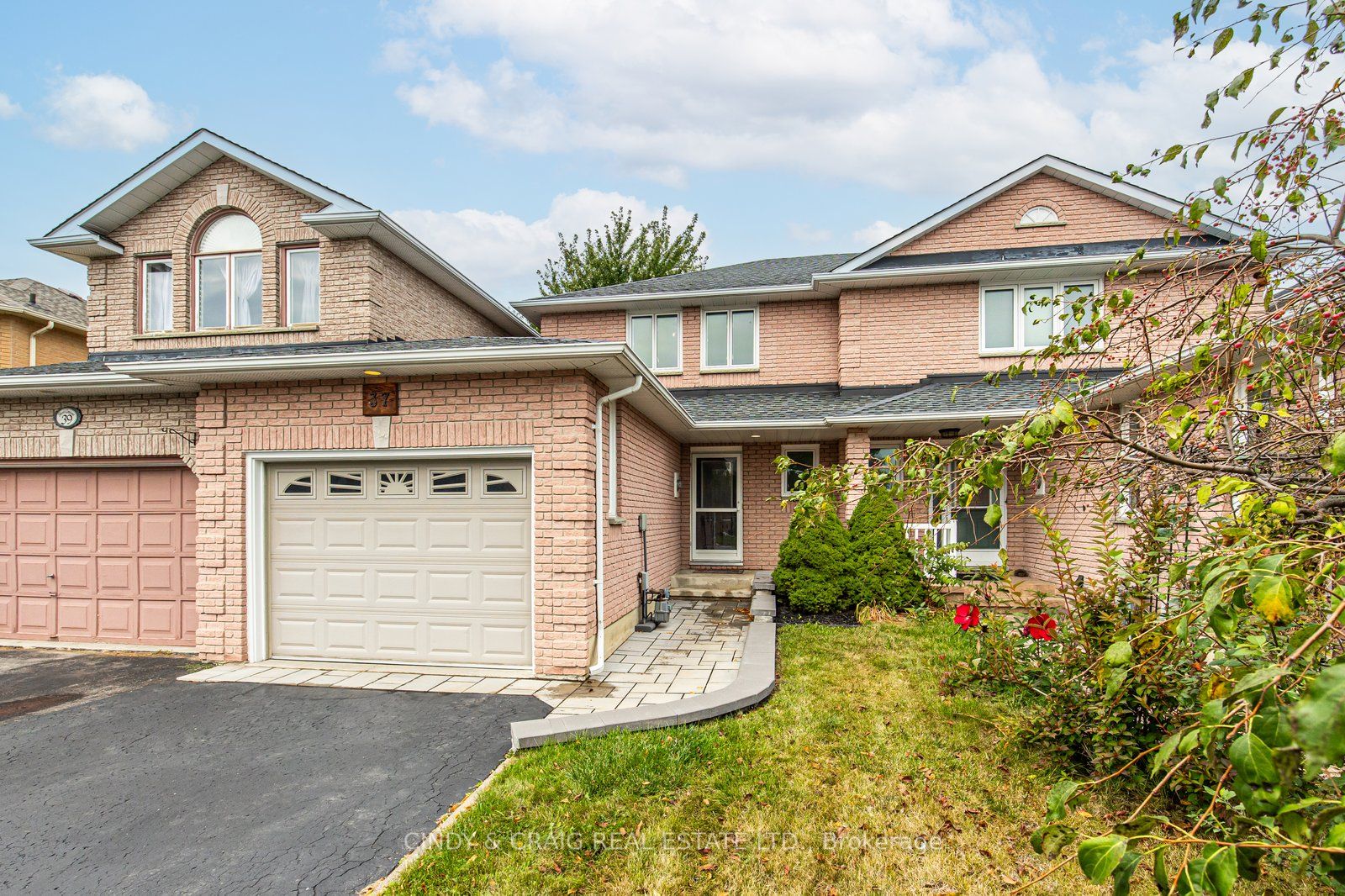 37 Short Cres