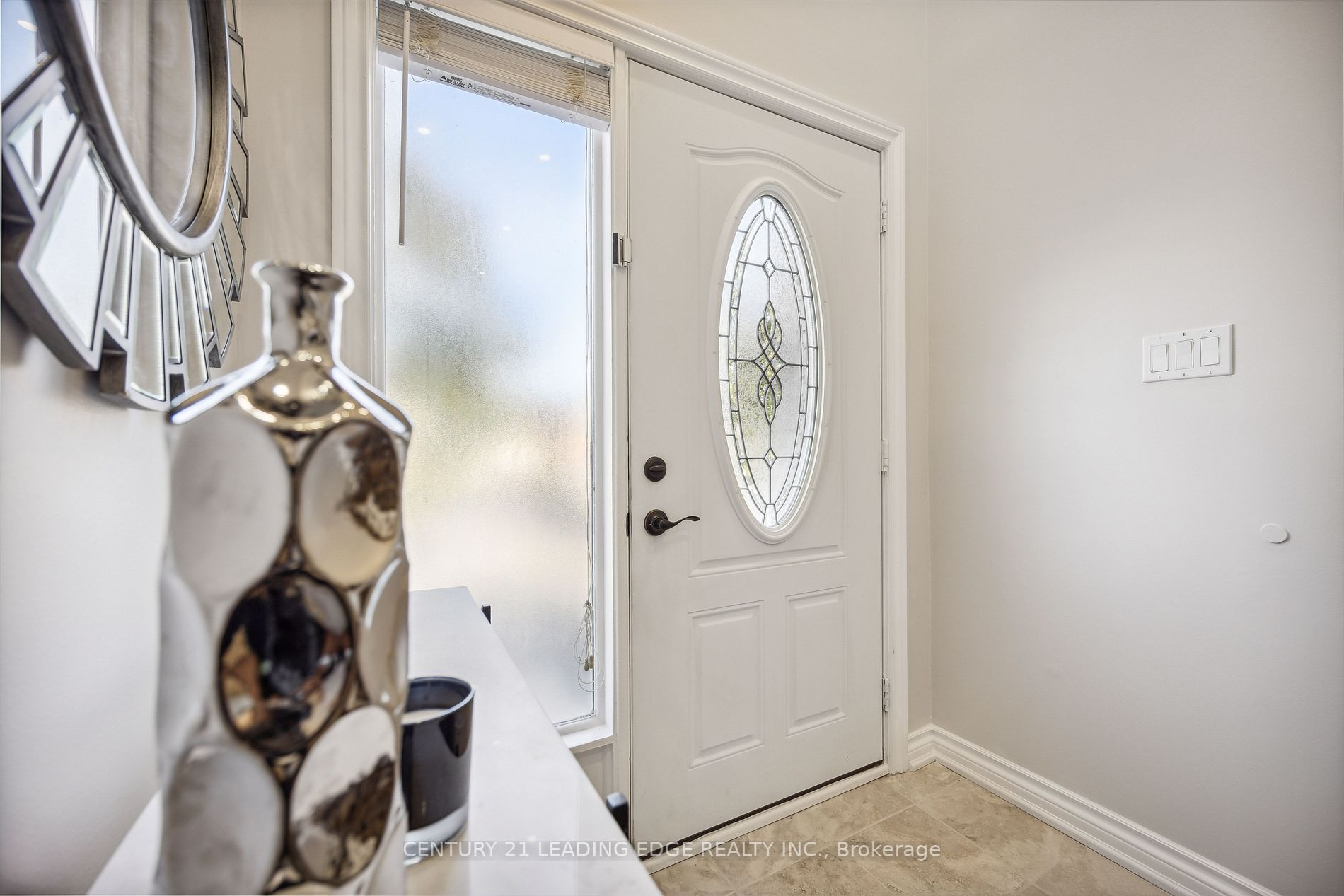 961 Roundelay Drive