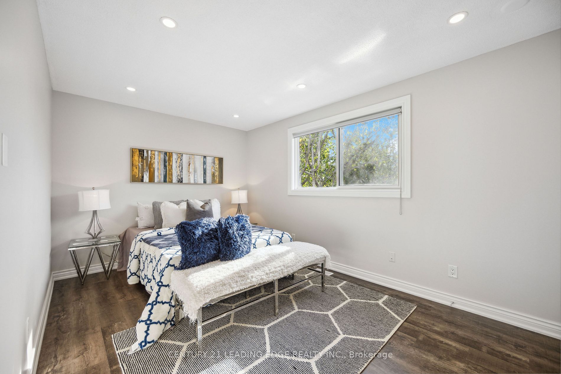 961 Roundelay Drive