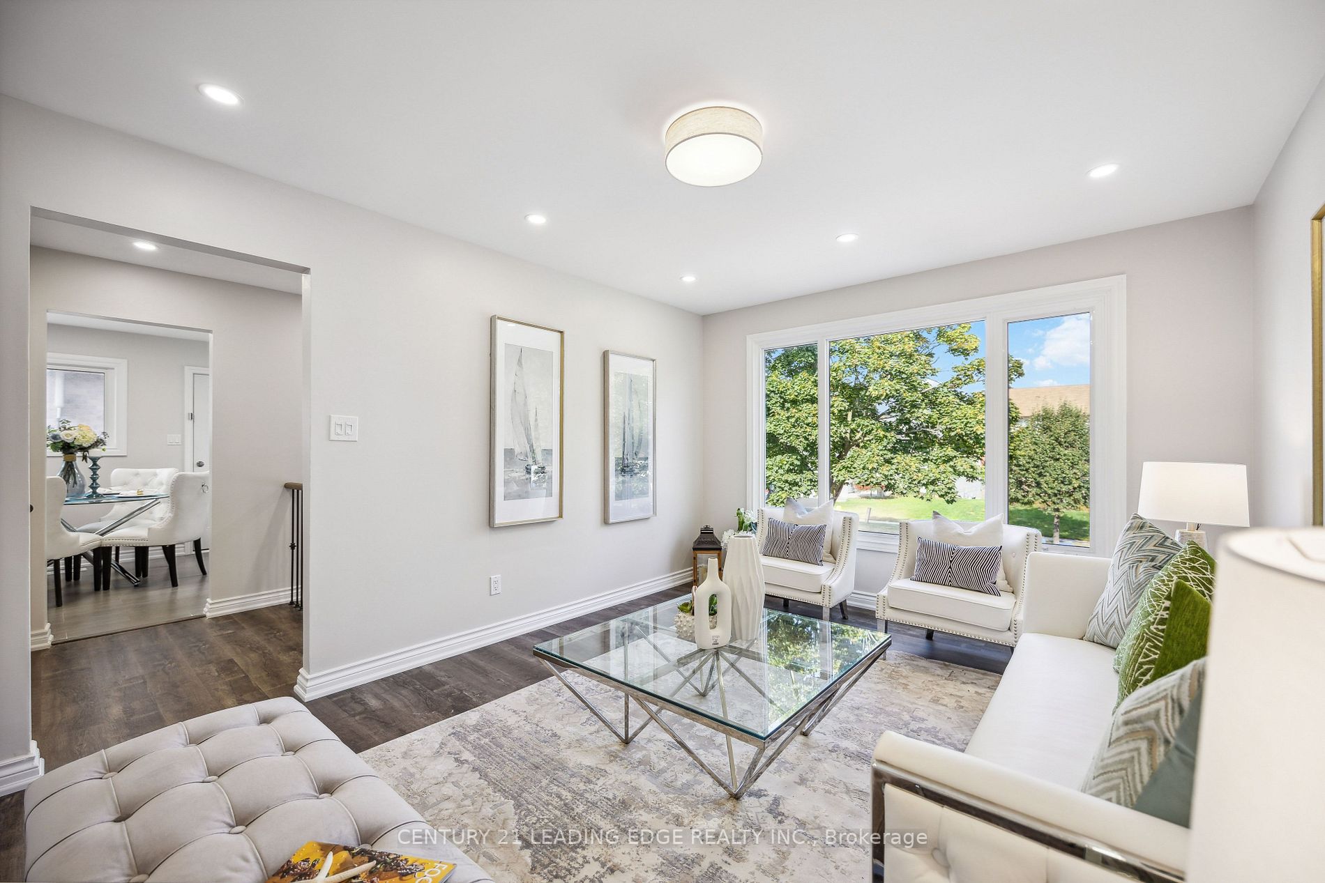 961 Roundelay Drive