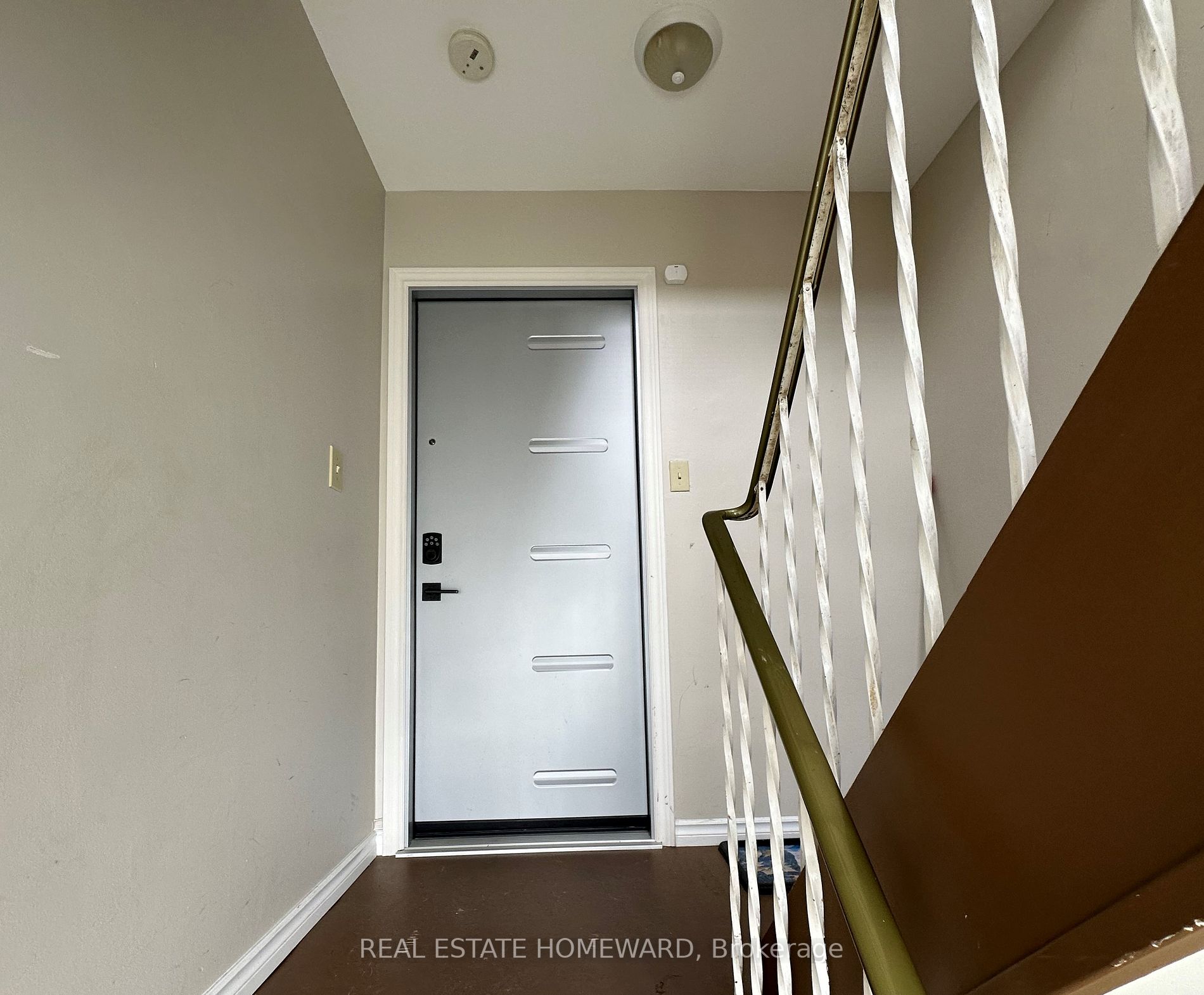 511 Harris Crt, #Main