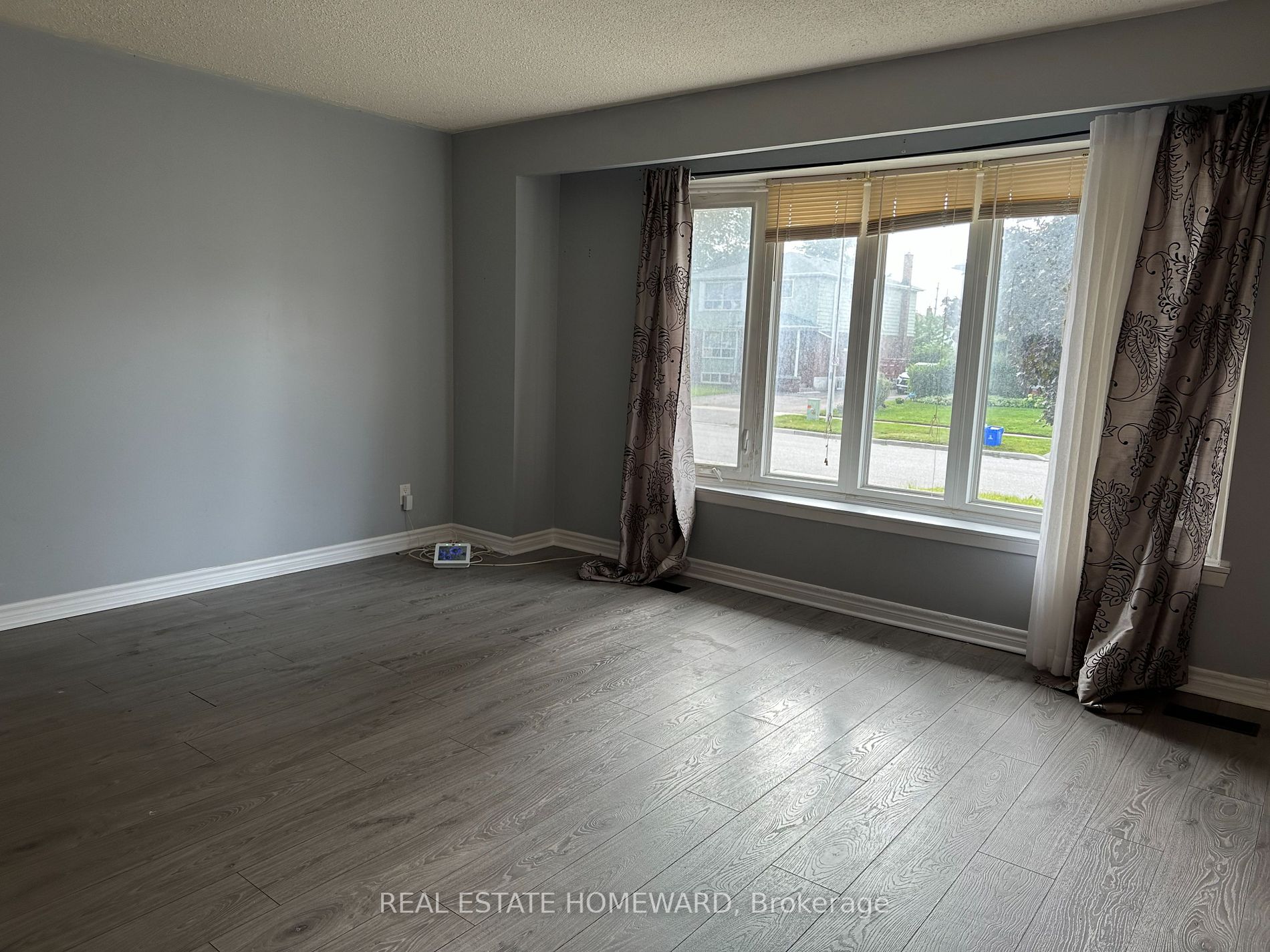 511 Harris Crt, #Main