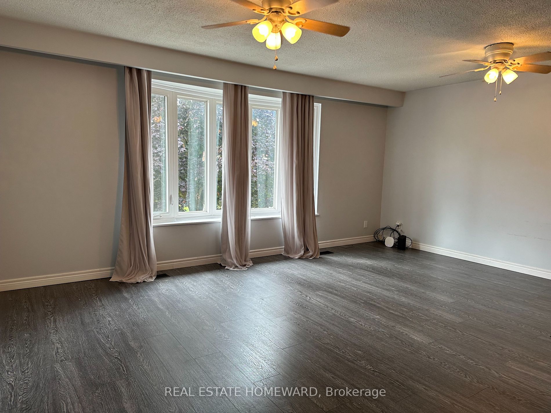 511 Harris Court, #upper