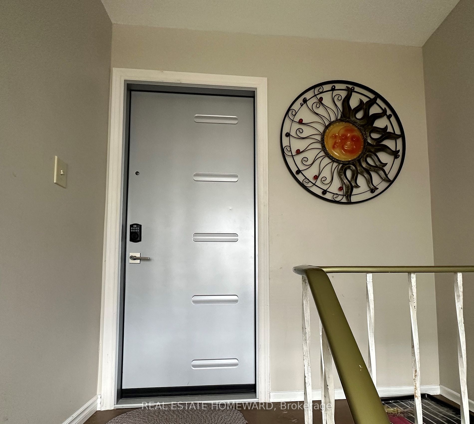 511 Harris Crt, #Upper