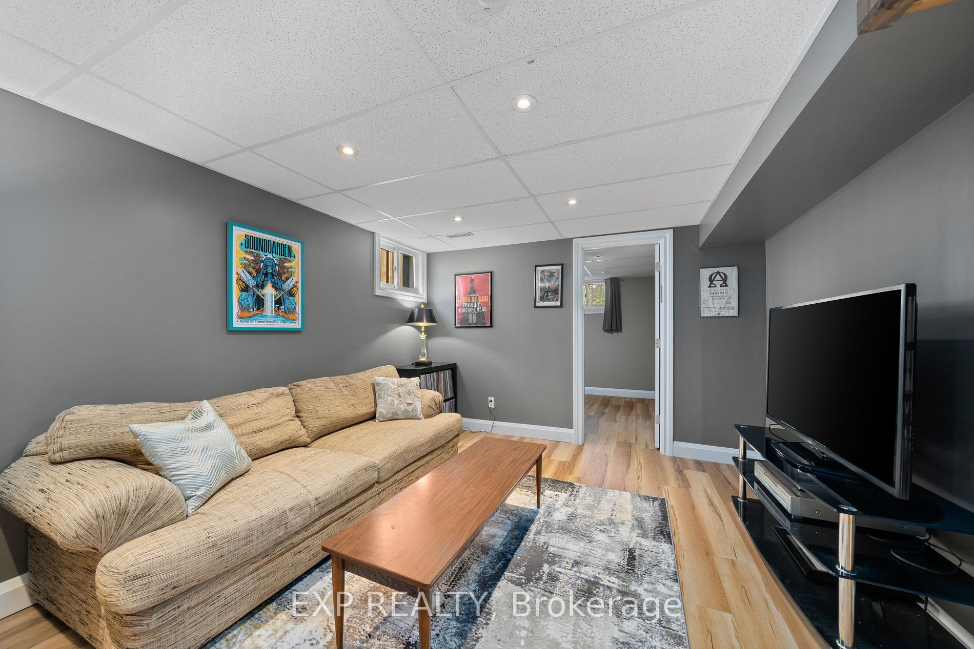 1158 Wakefield Crescent