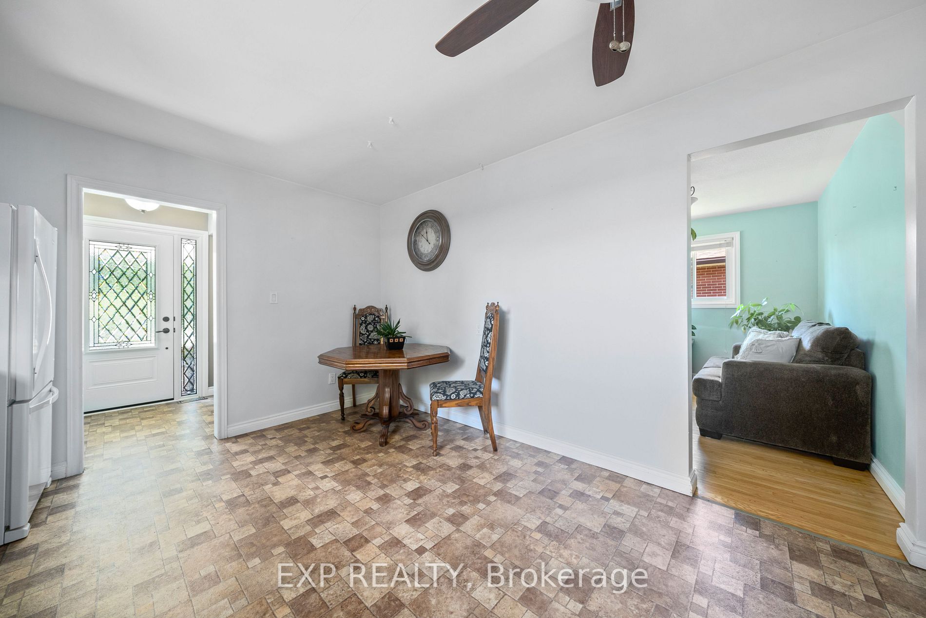 1158 Wakefield Crescent