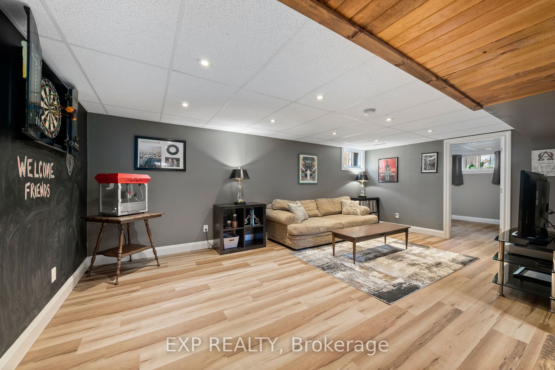 1158 Wakefield Crescent