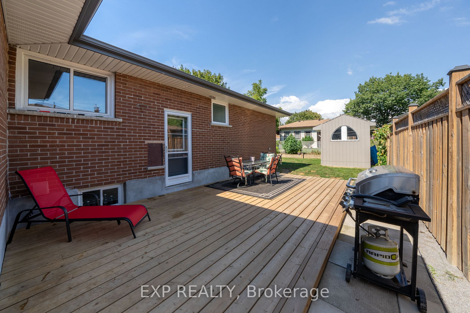 1158 Wakefield Crescent