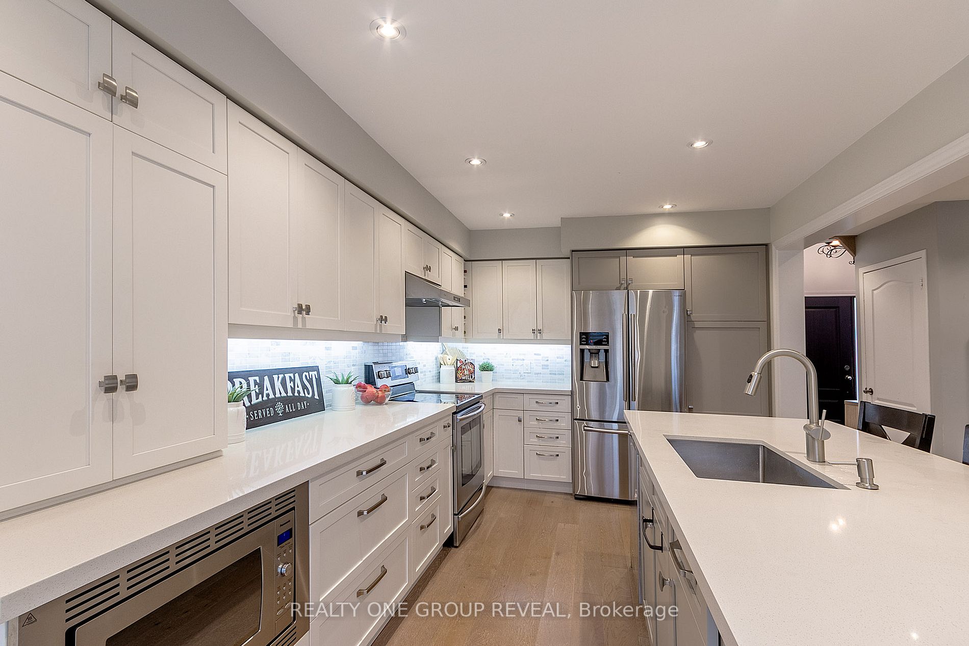 303 Arthur Street S