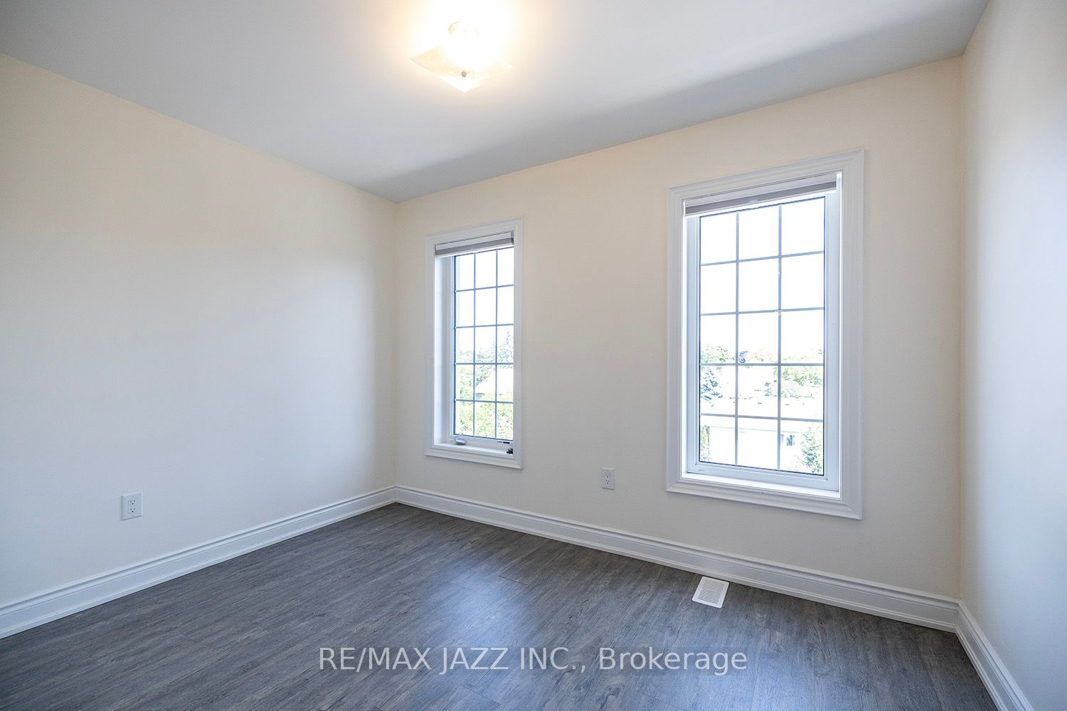 12 Bellerive Lane