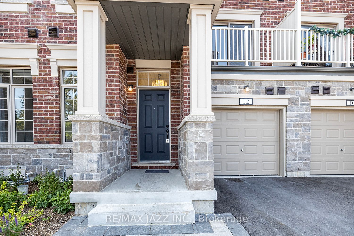 12 Bellerive Lane