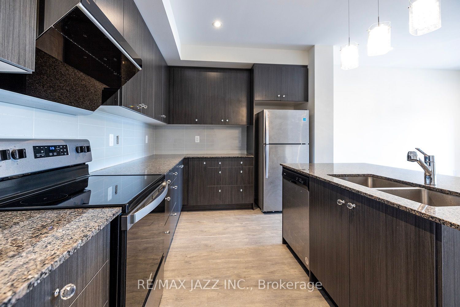 12 Bellerive Lane