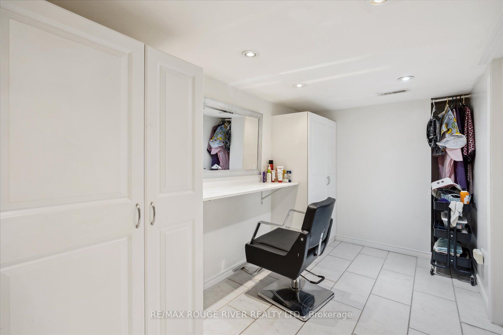 57 Lady May Dr