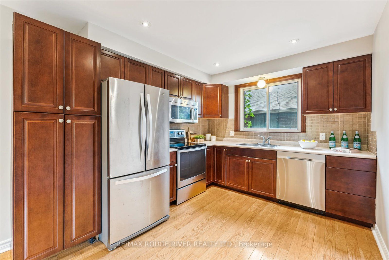 35 Hetherington Dr
