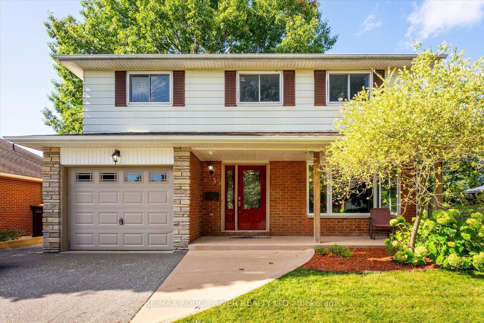 35 Hetherington Dr