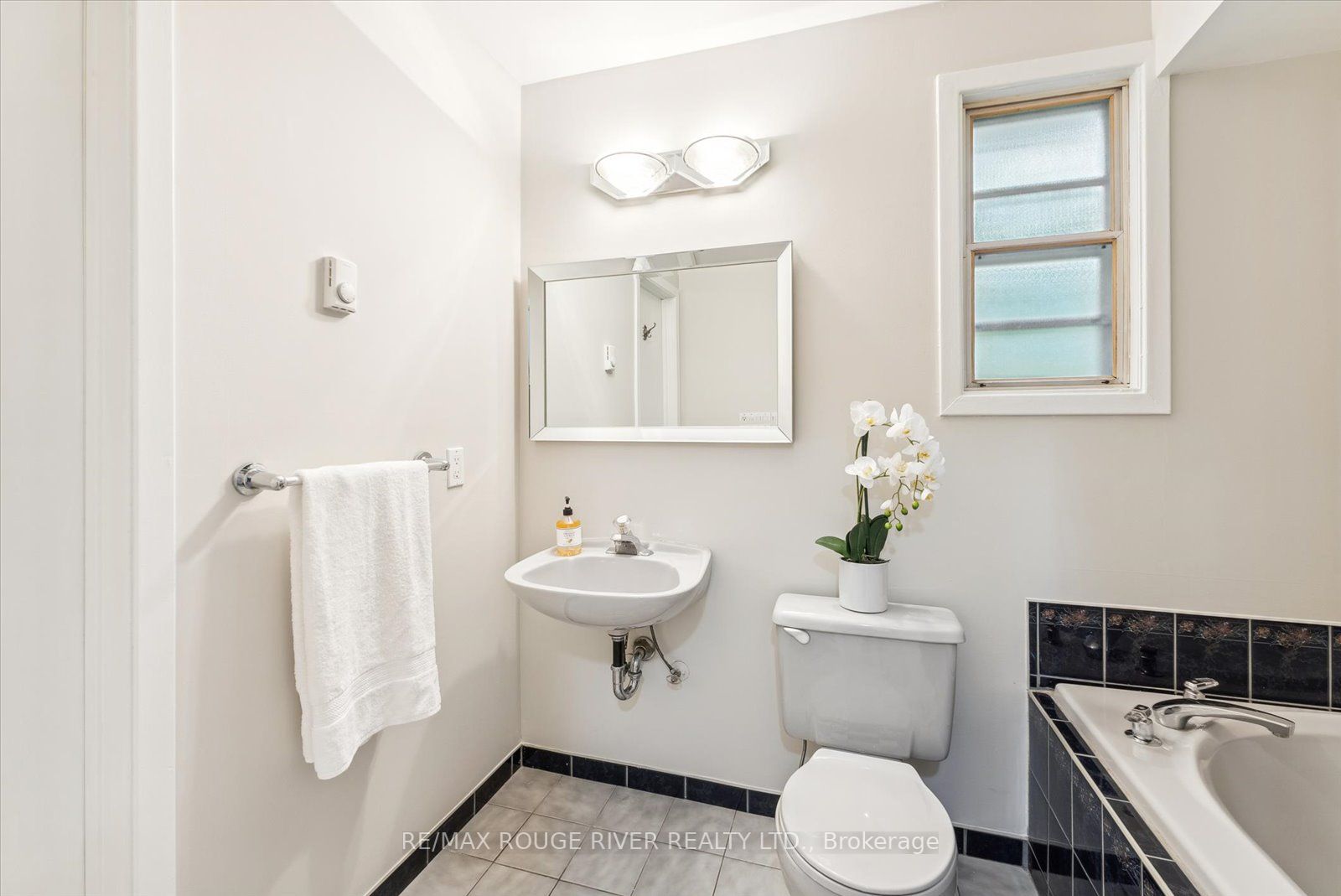 35 Hetherington Dr