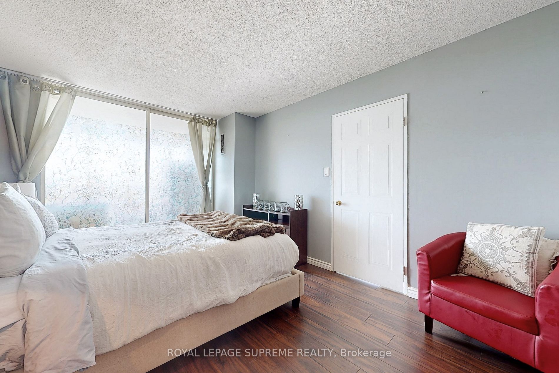 3 Greystone Walk Dr, #923