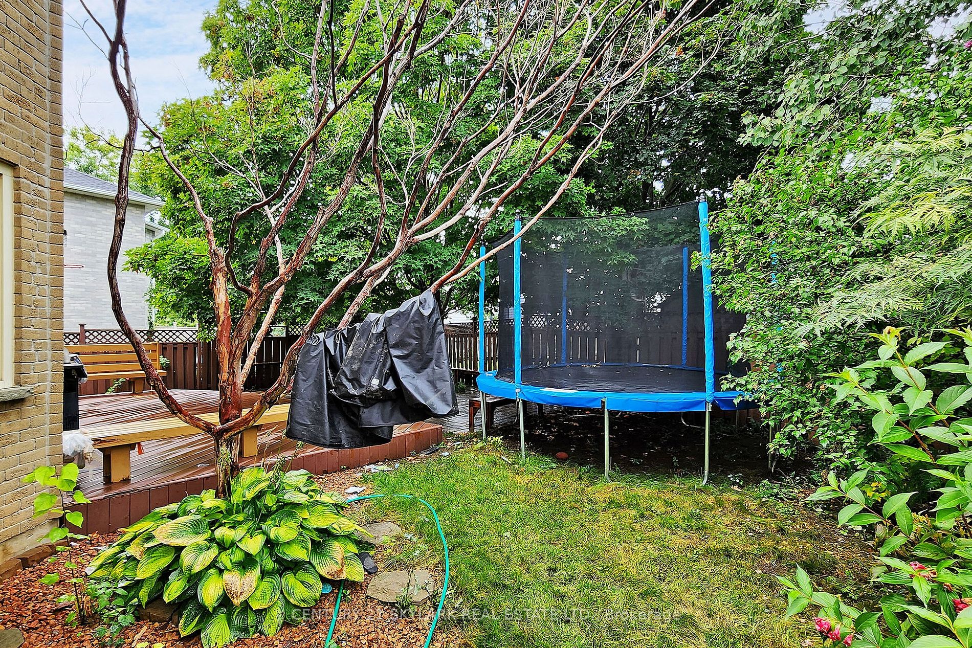 2388 Wildwood Cres