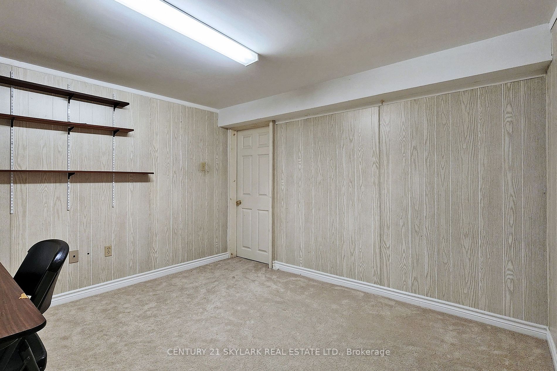 2388 Wildwood Cres