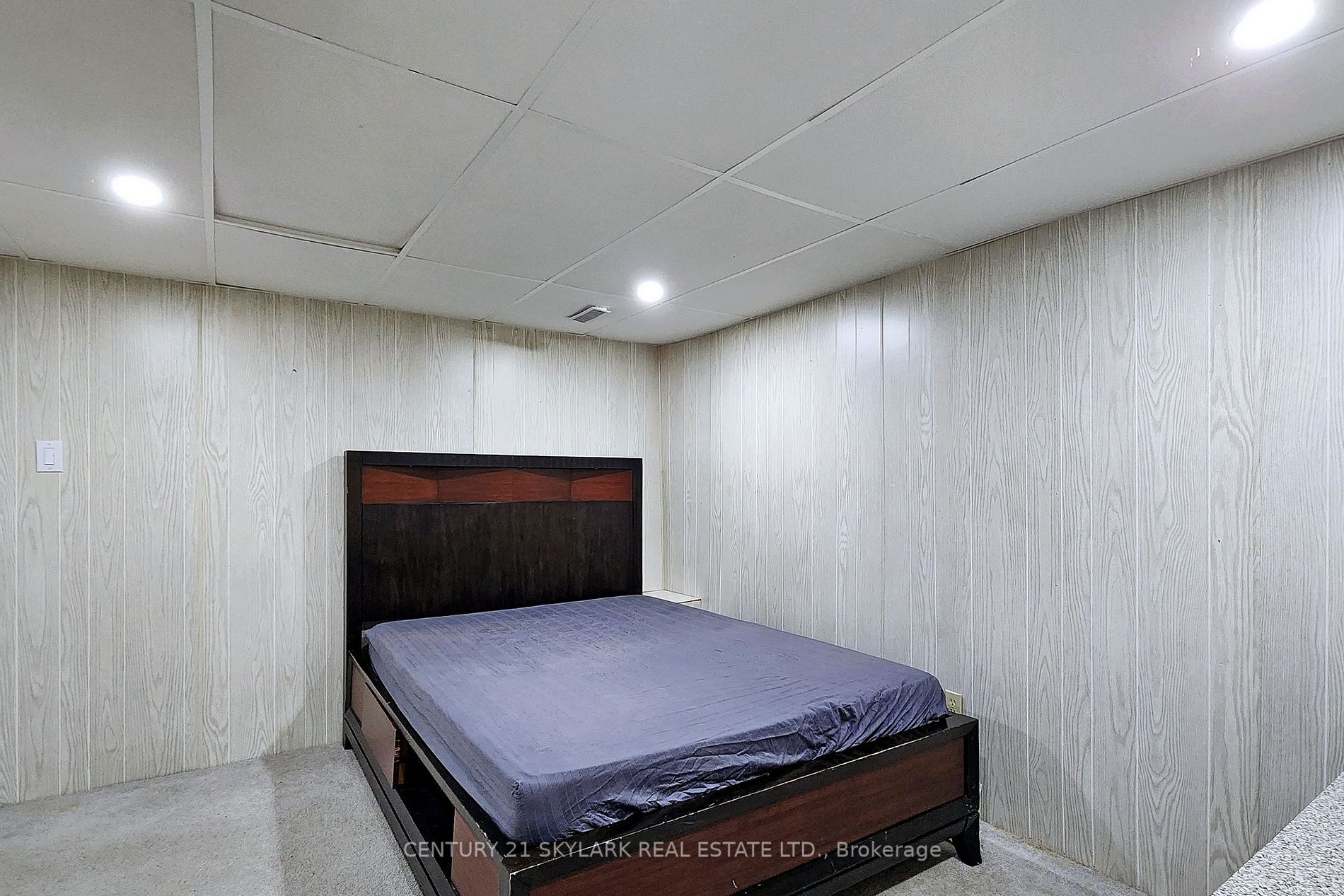 2388 Wildwood Cres