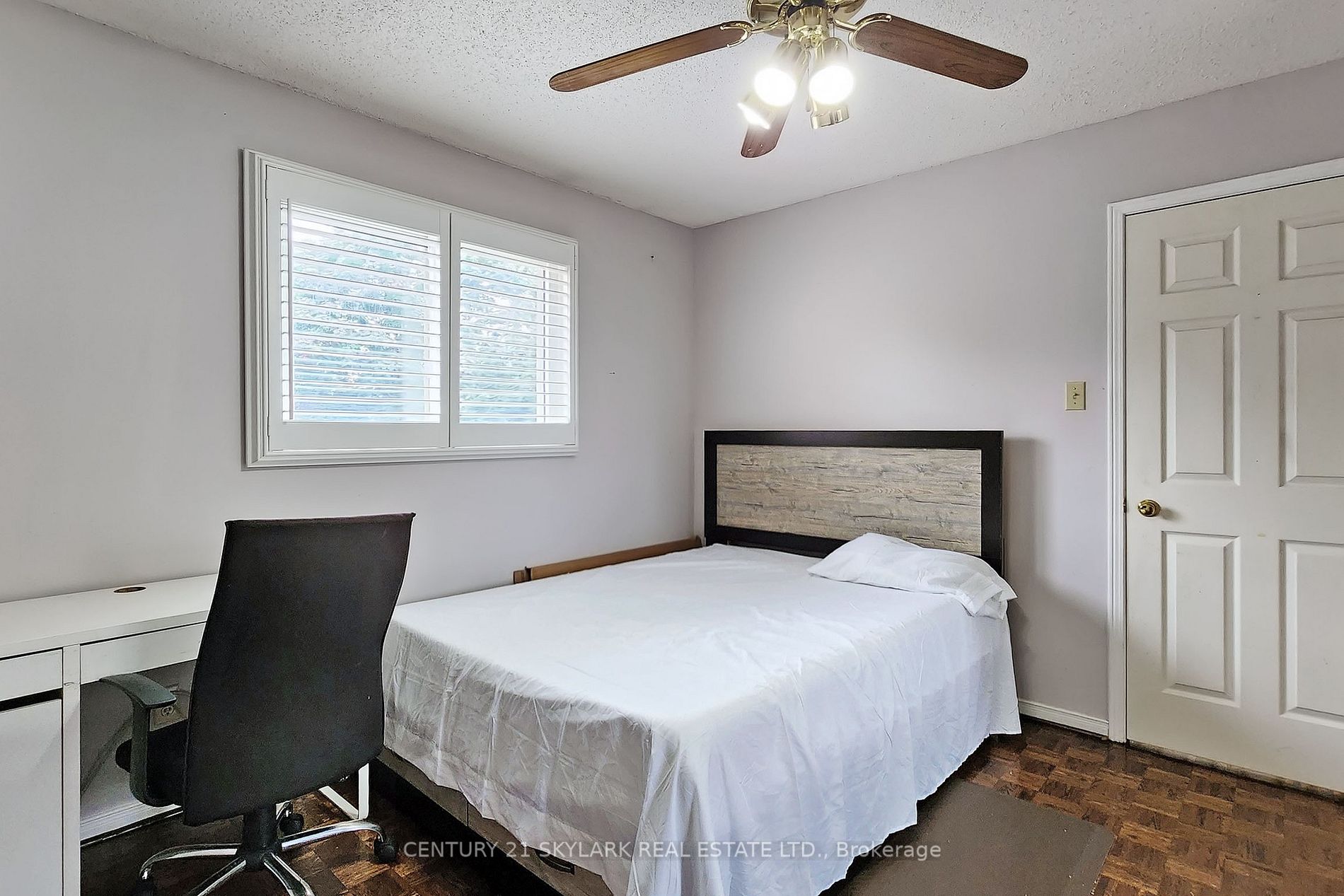 2388 Wildwood Cres
