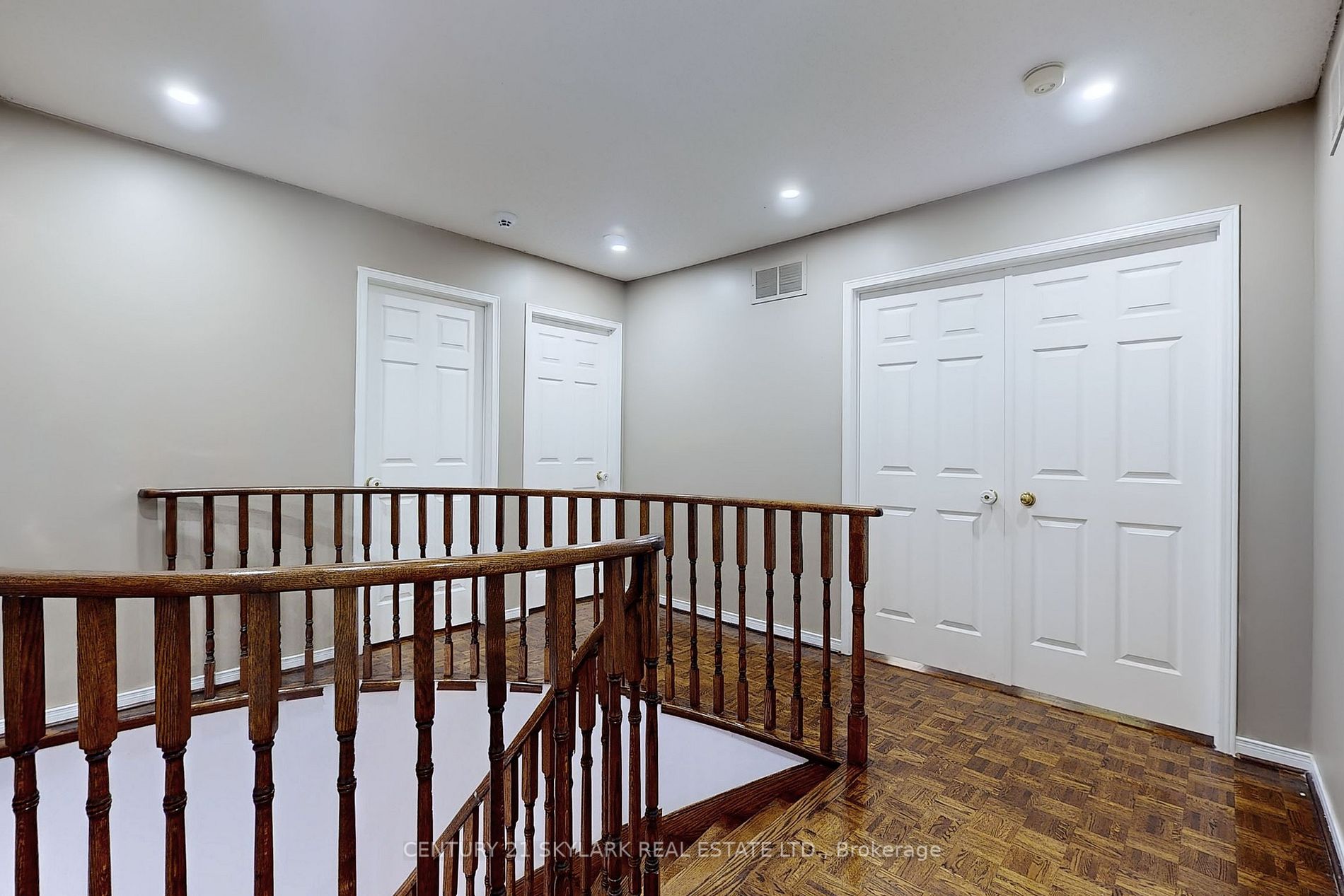 2388 Wildwood Cres