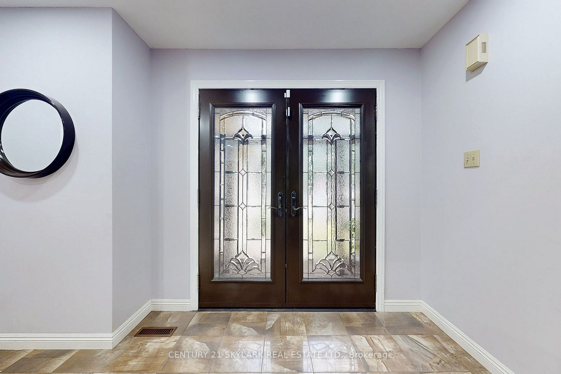 2388 Wildwood Cres