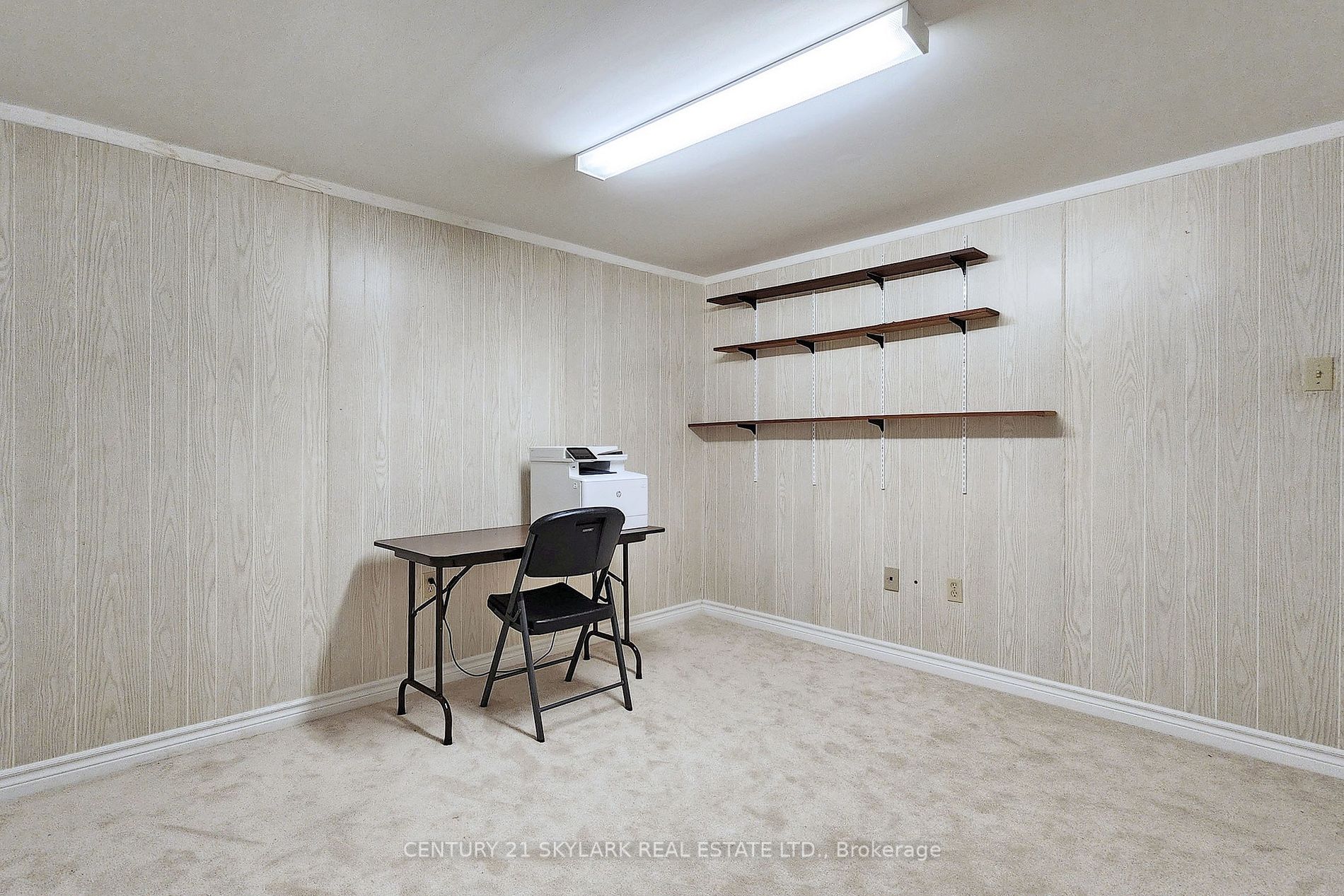 2388 Wildwood Cres
