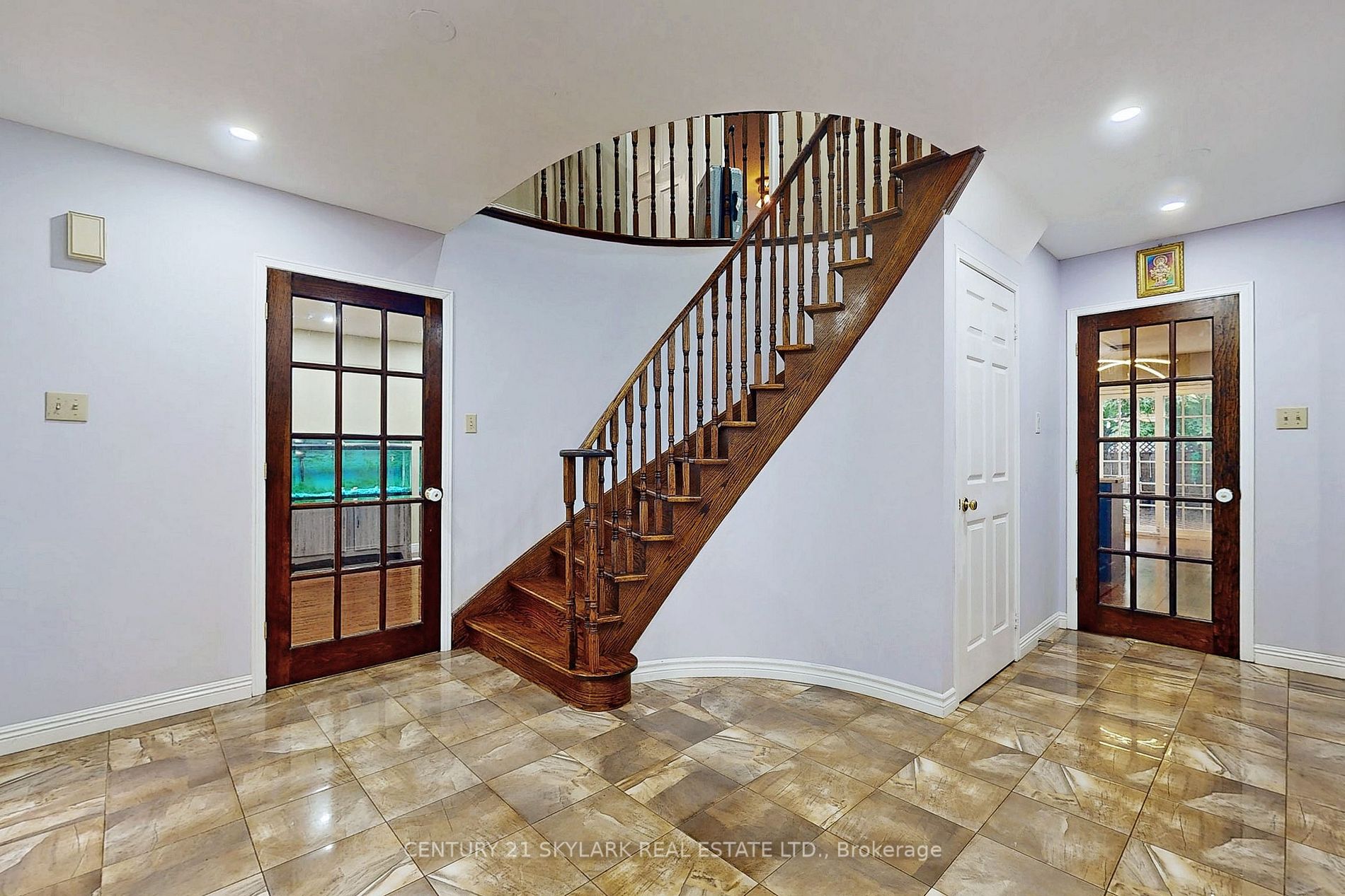 2388 Wildwood Cres